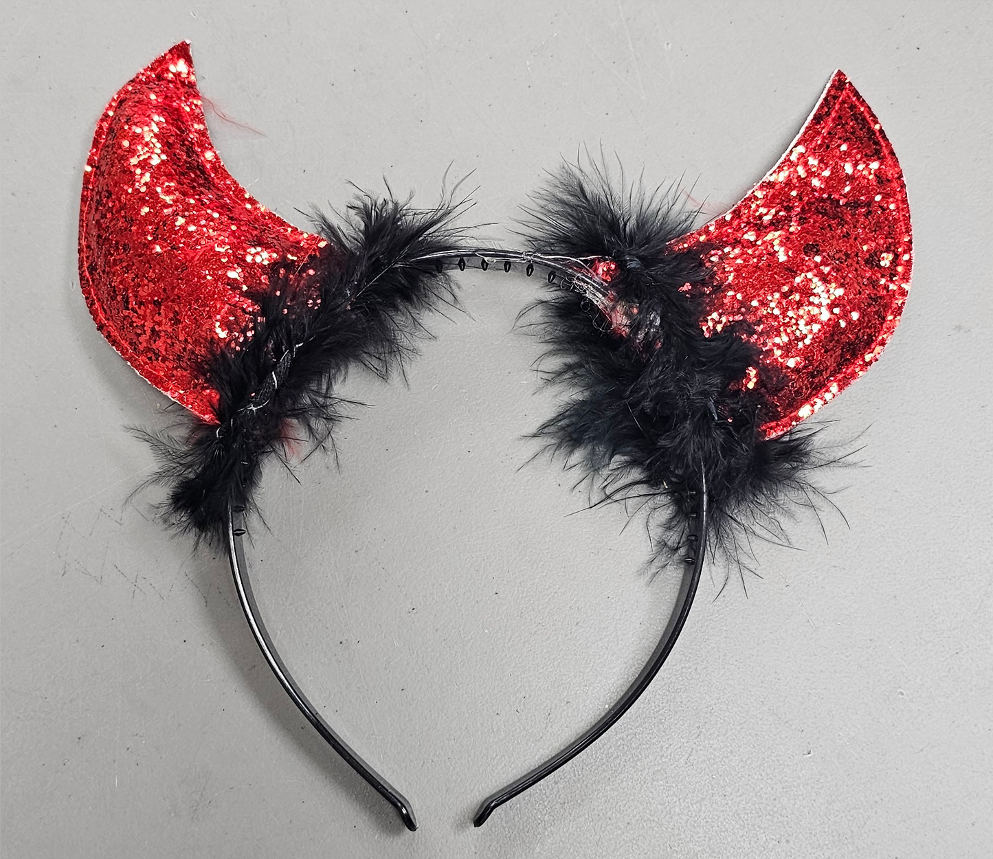 DIADEMA CUERNOS MARABOU ROJO N